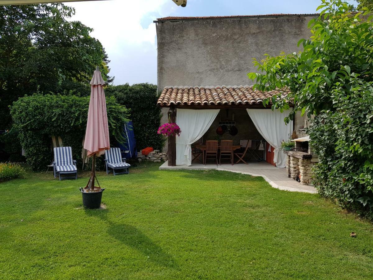 Grange Voutee Avec Jardin Villa Mane  Exteriör bild