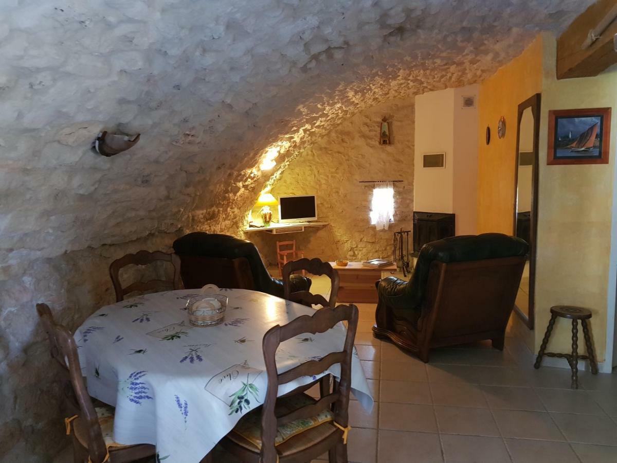 Grange Voutee Avec Jardin Villa Mane  Exteriör bild